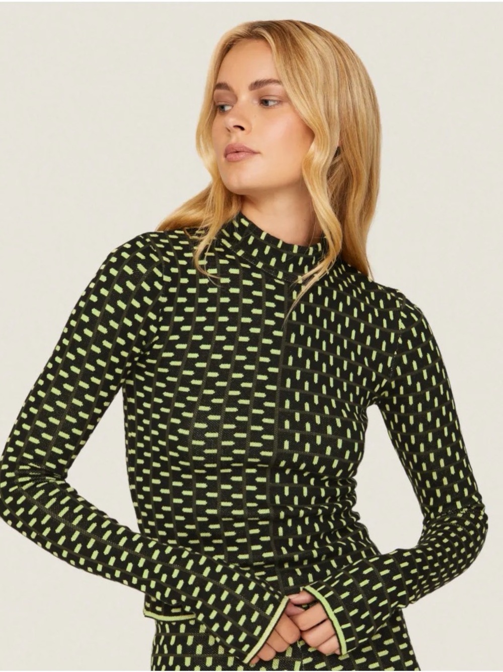 Arthur Ribbed-Mock Neck Sweater Long Sleeve in Green size 4 Small